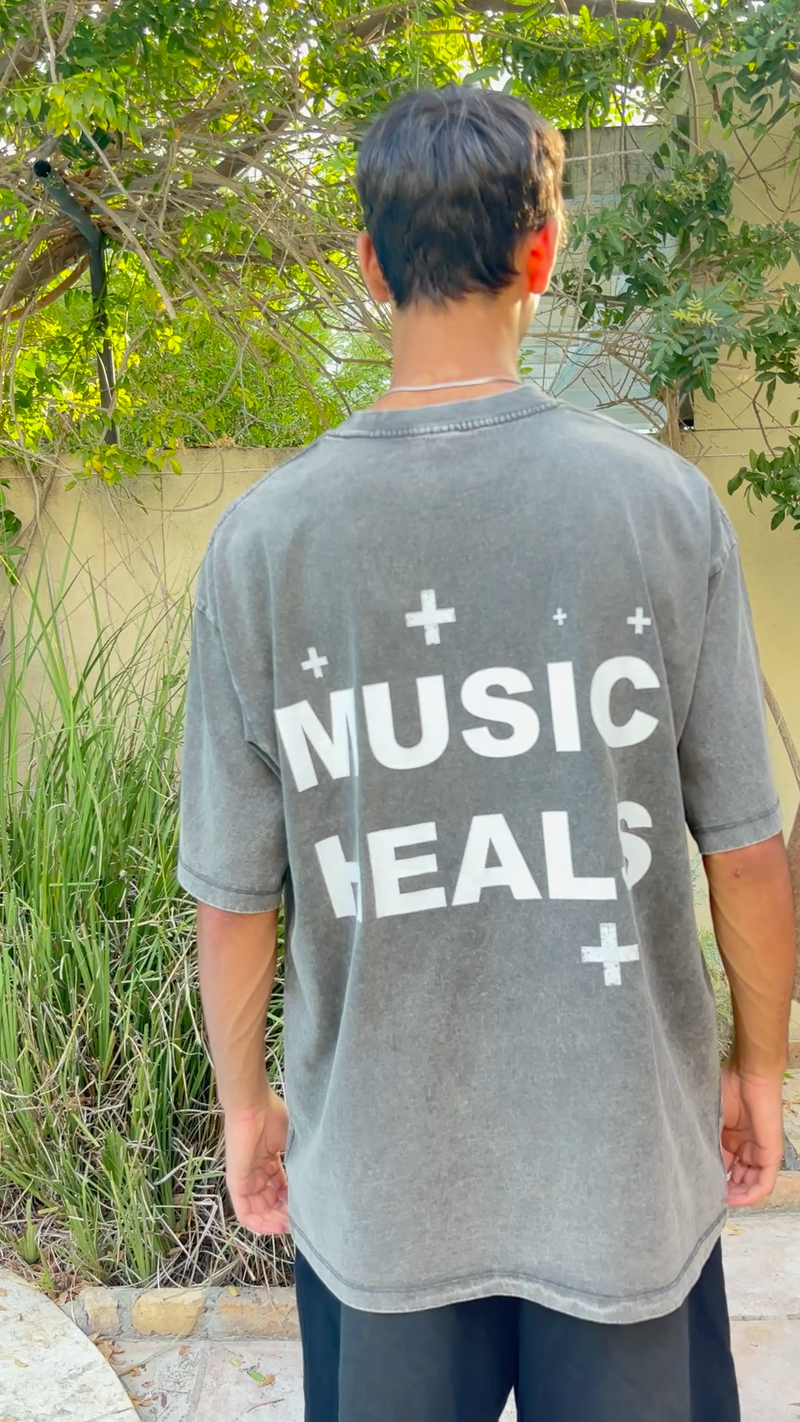BLACK VOLO "MUSIC HEALS" TEE