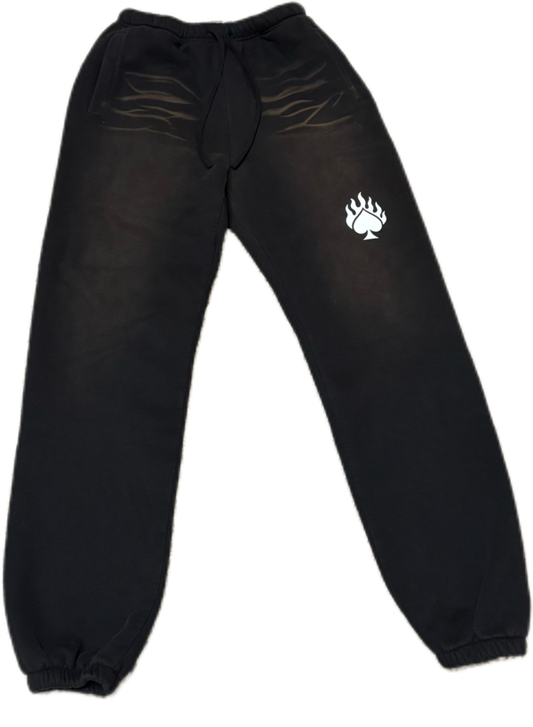 BLACK LONELY SPADE SUNFADED FLEECE